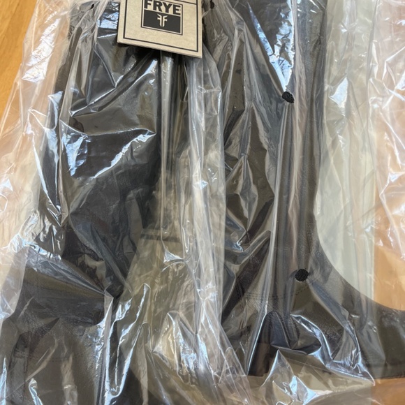 Frye Melissa Button  Back Zip Leather Riding Boots size 6.5 New With Tags - Picture 2 of 5